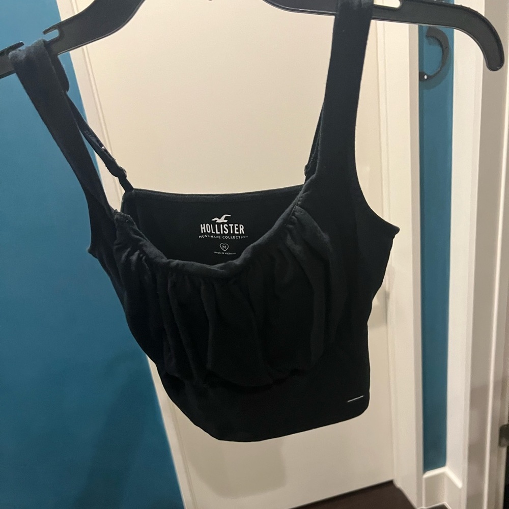 Hollister crop!